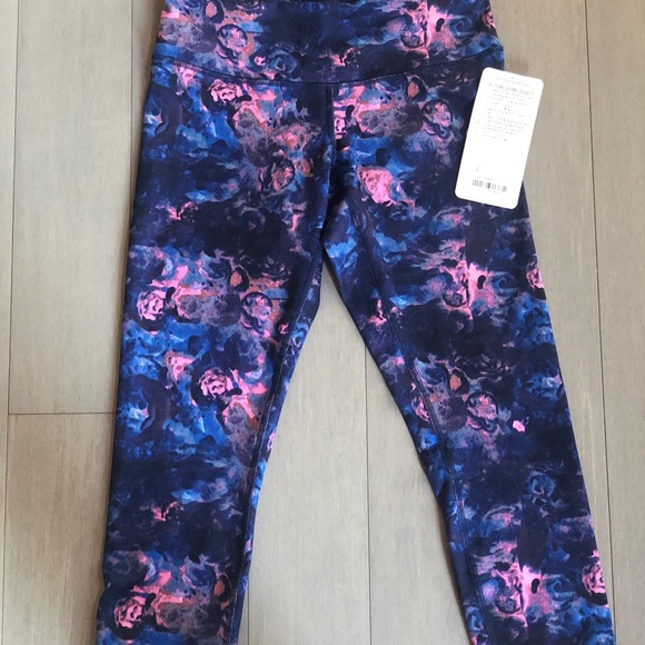 lululemon athletica Pants - 🏋️‍♀️Lululemon Wunder Under Cropped Leggings